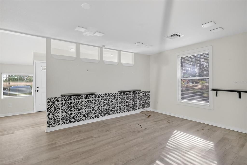 Empty room, Interior, Recessed Lighting, Wood Texture Flooring