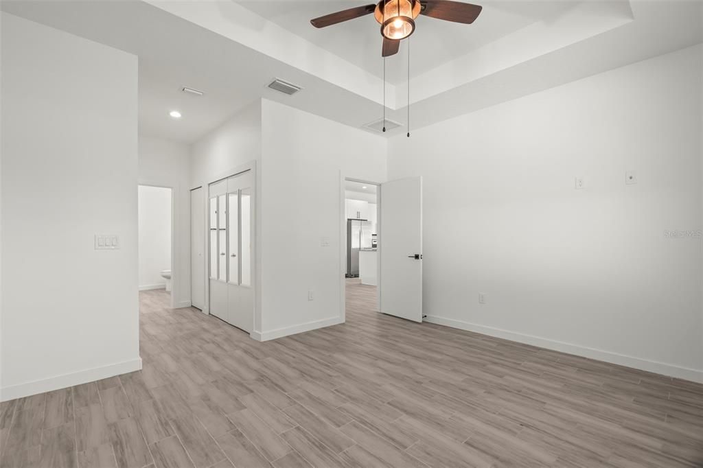 Empty room, Interior, Recessed Lighting, Wood Texture Flooring