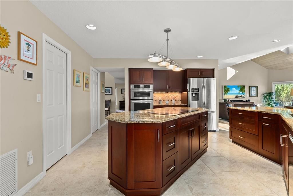 Interior, Kitchen, Pendant Lights, Recessed Lighting, Stainless Steel Appliances