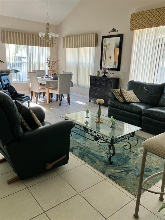 Chandelier, Dining room, Interior, Living room