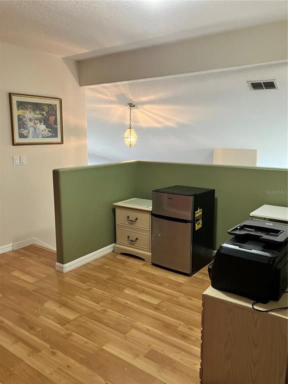 Interior, Pendant Lights, Wood Texture Flooring