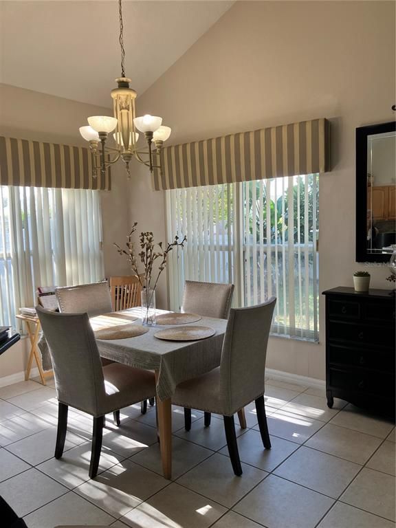 Chandelier, Dining room, Interior