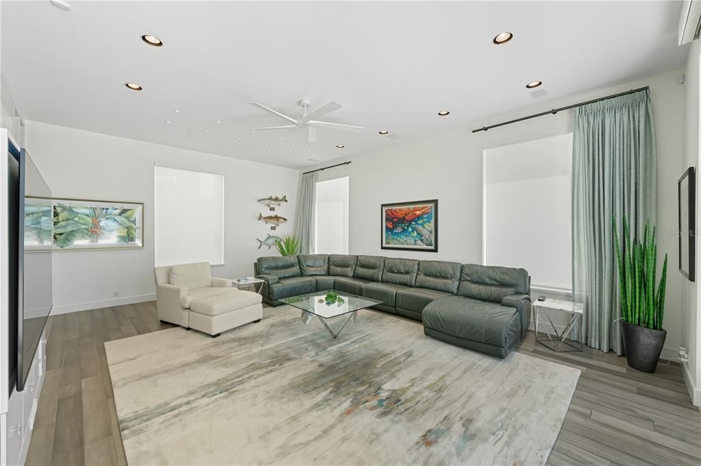 Interior, Living room, Recessed Lighting, Wood Texture Flooring