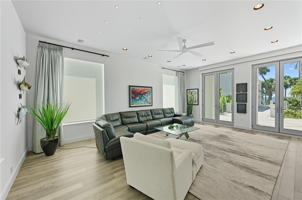 Interior, Living room, Recessed Lighting, Wood Texture Flooring