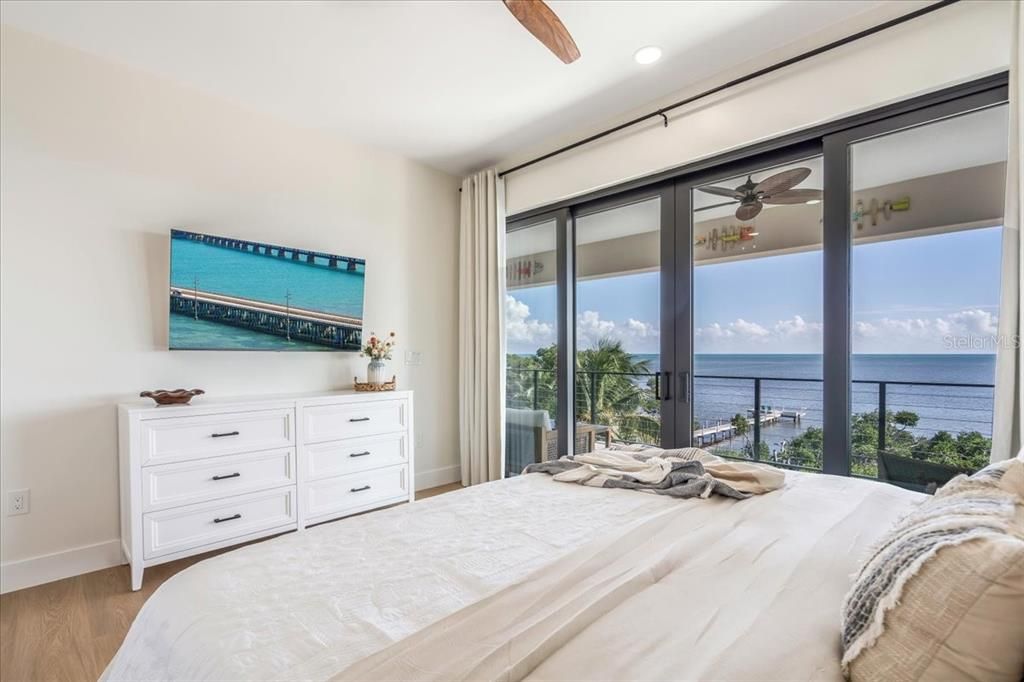 Bedroom, Interior, Recessed Lighting, Water, Wood Texture Flooring