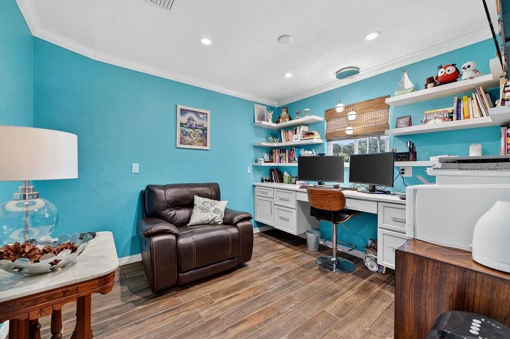 Home Office, Interior, Pendant Lights, Recessed Lighting, Wood Texture Flooring