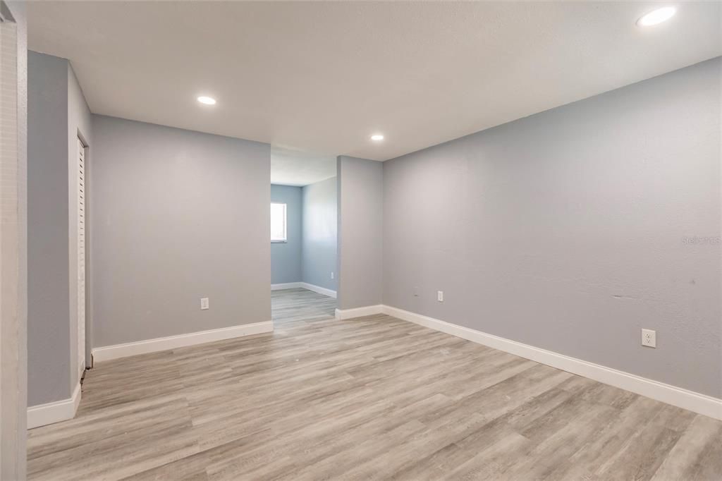 Empty room, Interior, Recessed Lighting, Wood Texture Flooring
