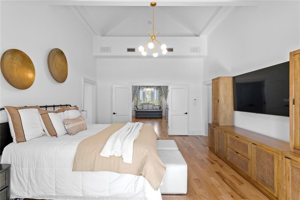 Bedroom, Interior, Pendant Lights, Wood Texture Flooring