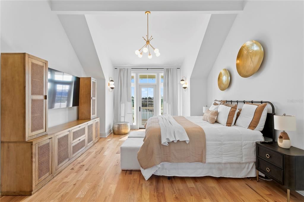 Bedroom, Interior, Pendant Lights, Wood Texture Flooring