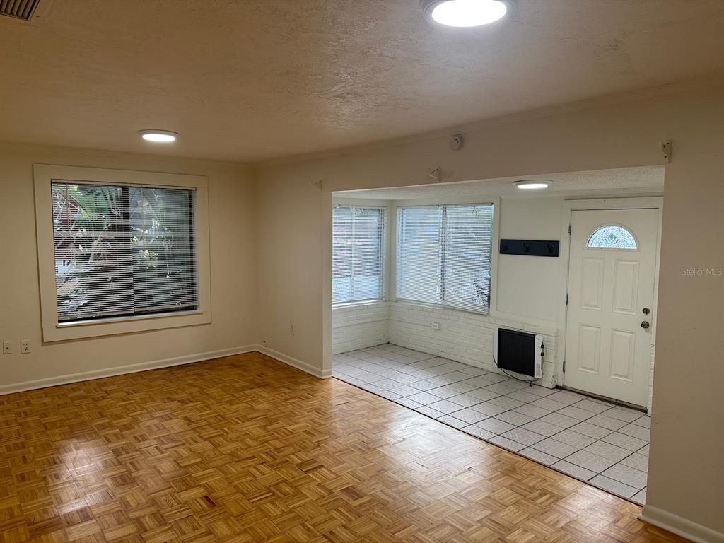 Empty room, Interior, Recessed Lighting, Wood Texture Flooring