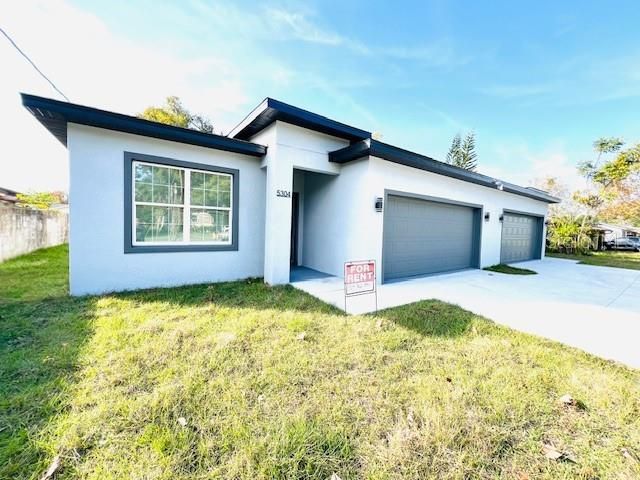 Attached, Backyard, Exterior, Facade, Modern