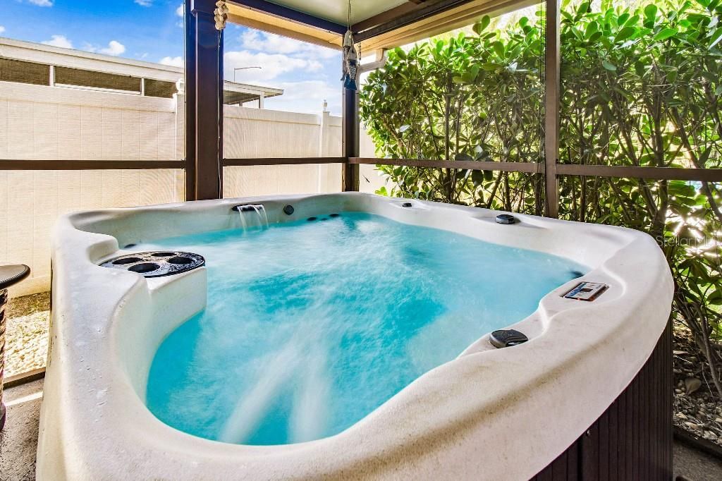 Exterior, Hot Tub