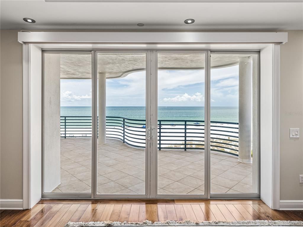 Interior, Recessed Lighting, Water, Wood Texture Flooring