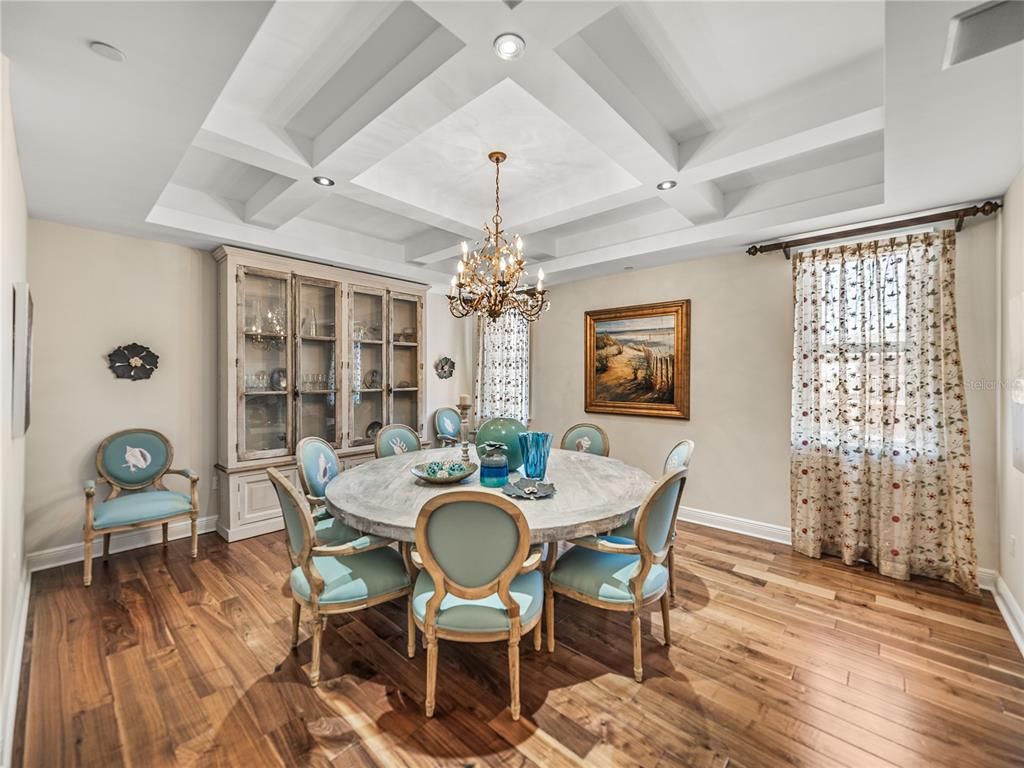 Chandelier, Dining room, Interior, Recessed Lighting, Wood Texture Flooring