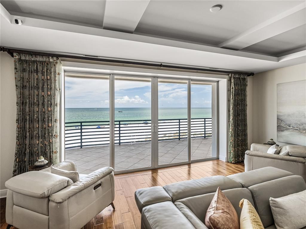 Interior, Living room, Recessed Lighting, Water, Wood Texture Flooring