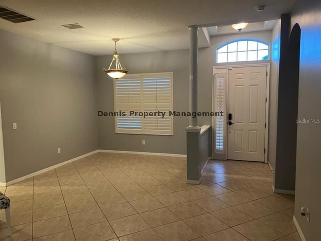 Empty room, Interior, Pendant Lights