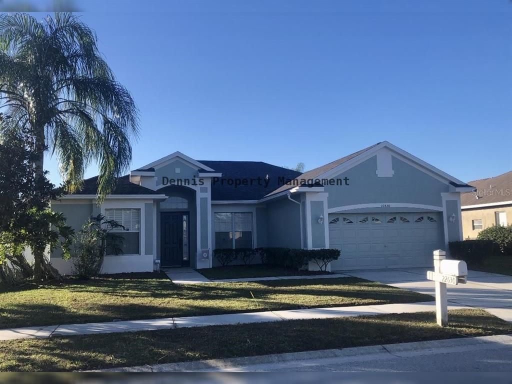 Attached, Exterior, Facade, American Craftsman