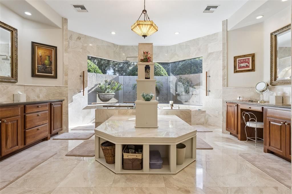 Bathroom, Interior, Recessed Lighting