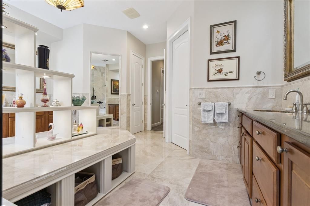 Bathroom, Interior, Recessed Lighting