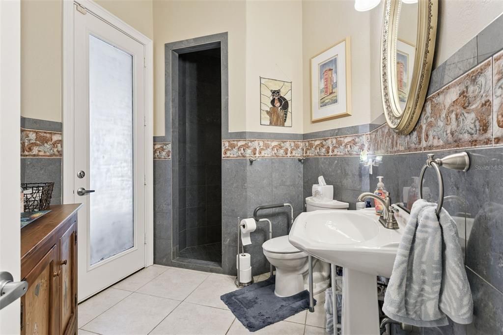 Bathroom, Interior