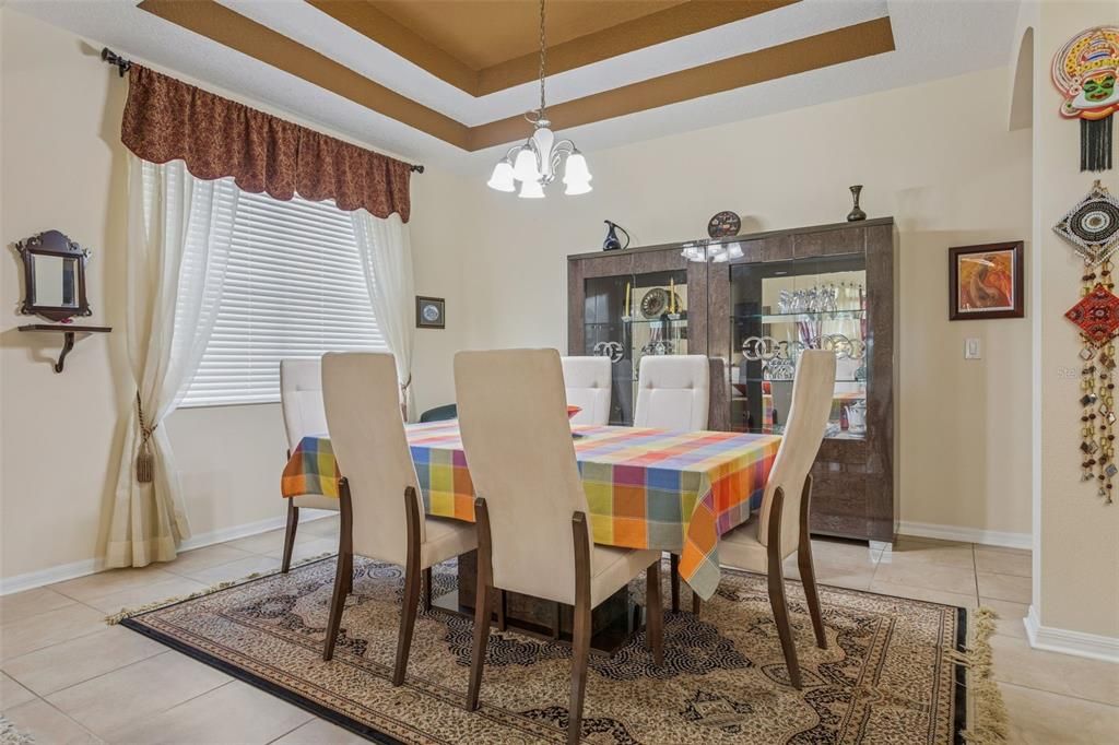 Chandelier, Dining room, Interior, Pendant Lights