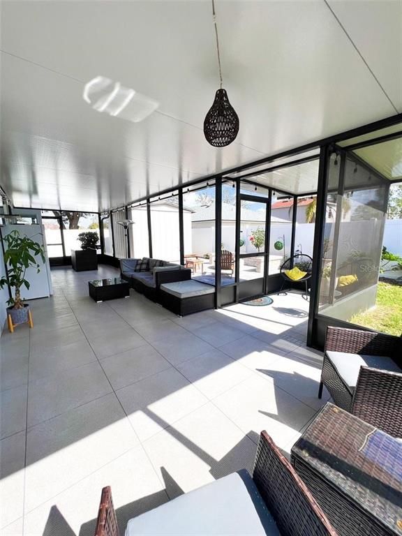 Interior, Pendant Lights, Water