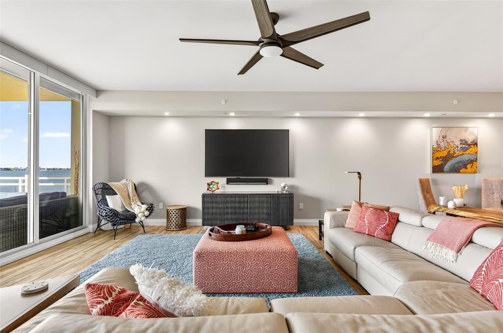 Interior, Living room, Recessed Lighting, Water, Wood Texture Flooring