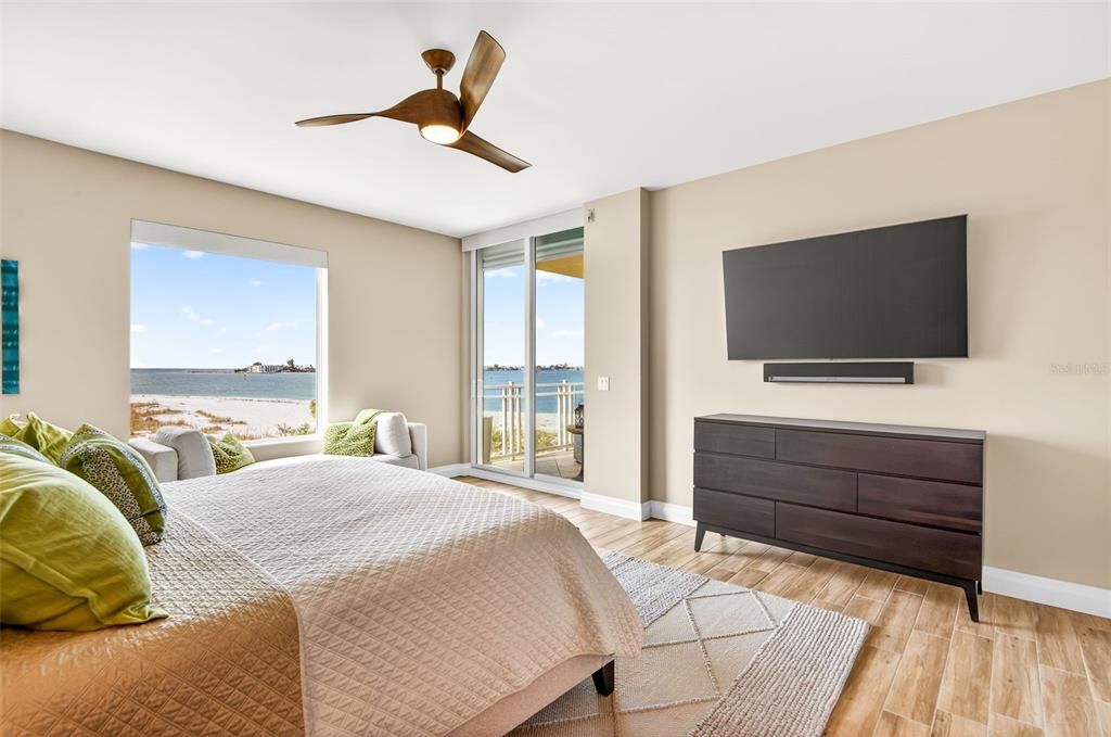 Bedroom, Interior, Water, Wood Texture Flooring