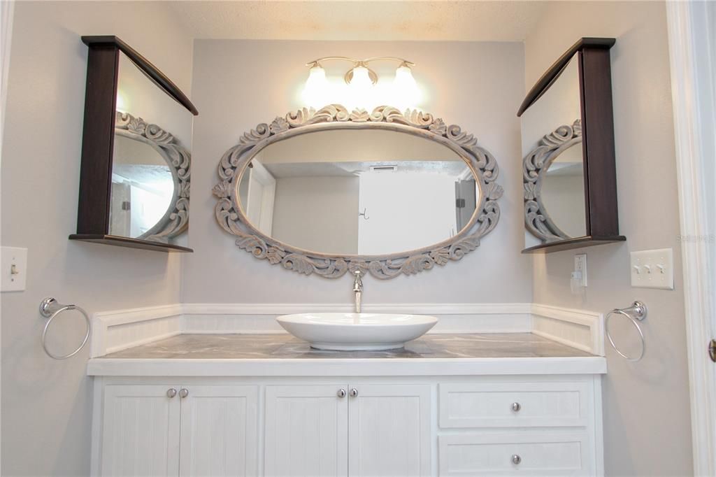 Bathroom, Dual Sink Vanities, Interior