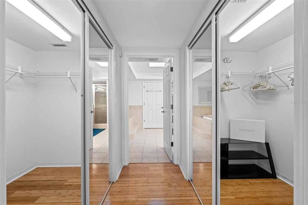 Interior, Walk-in Closets, Wood Texture Flooring