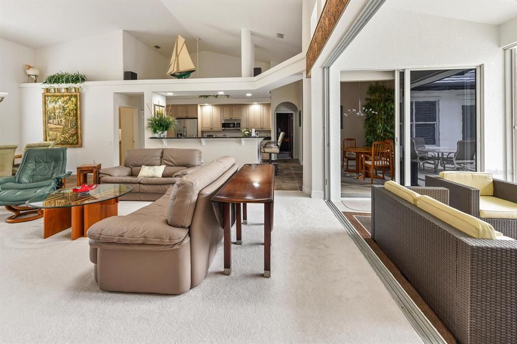 Dining room, Interior, Kitchen, Living room, Pendant Lights, Recessed Lighting, Stainless Steel Appliances