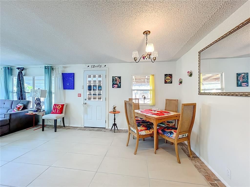 Chandelier, Dining room, Interior, Living room