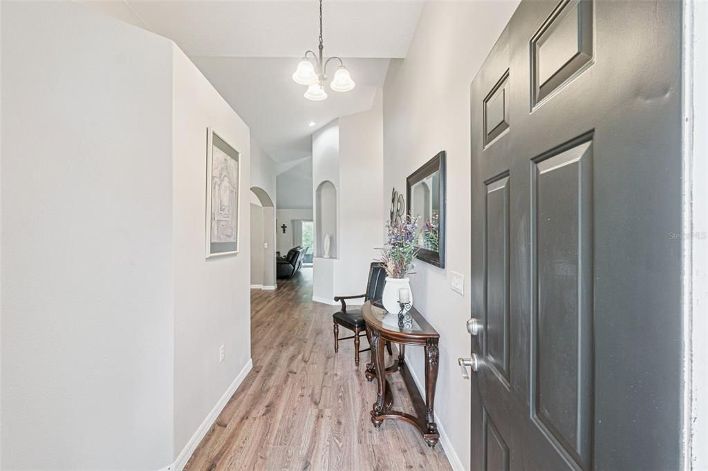 Interior, Pendant Lights, Recessed Lighting, Wood Texture Flooring