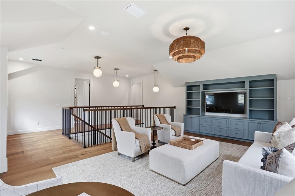 Chandelier, Interior, Living room, Pendant Lights, Recessed Lighting, Wood Texture Flooring