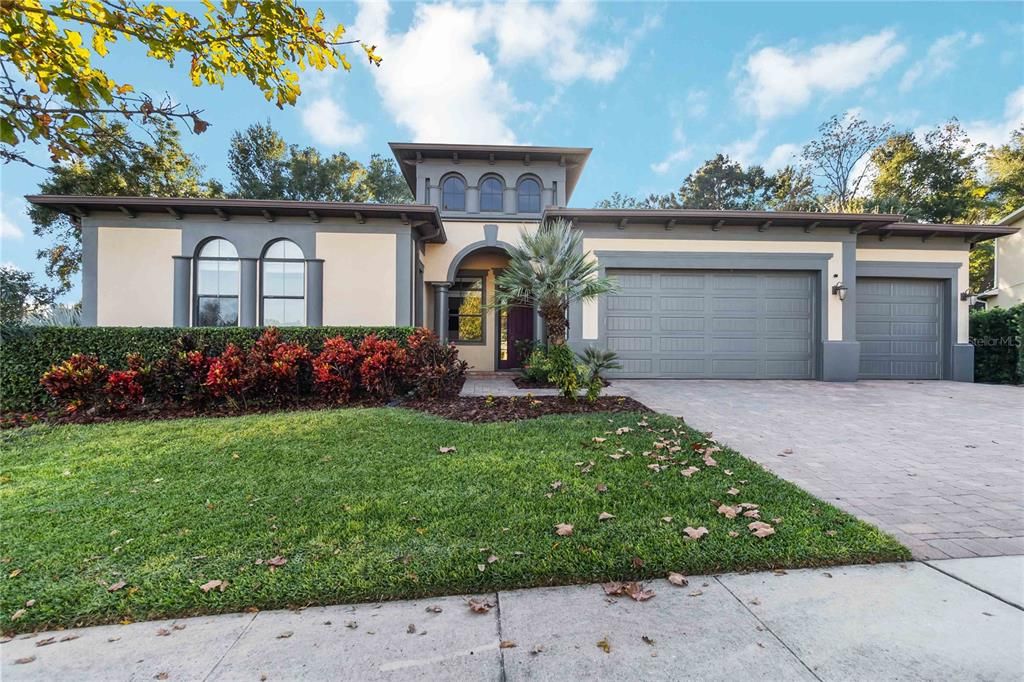 Attached, Exterior, Facade, Mediterranean