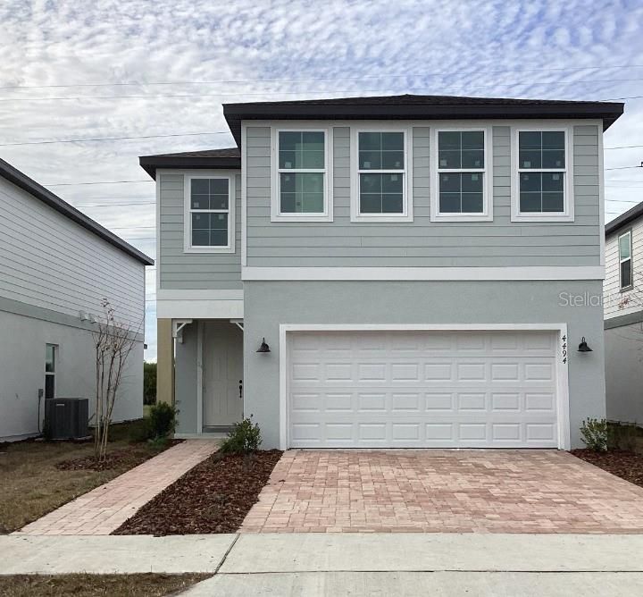 Attached, Exterior, Facade, Rowhouse