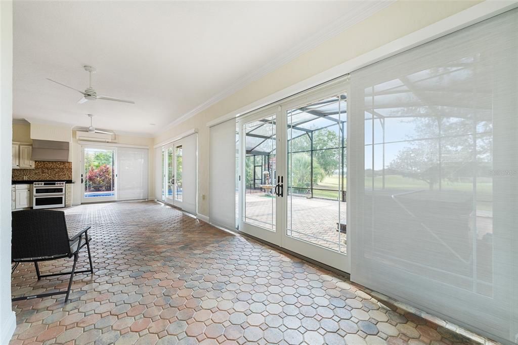 Empty room, Interior, Pendant Lights, Sun Room