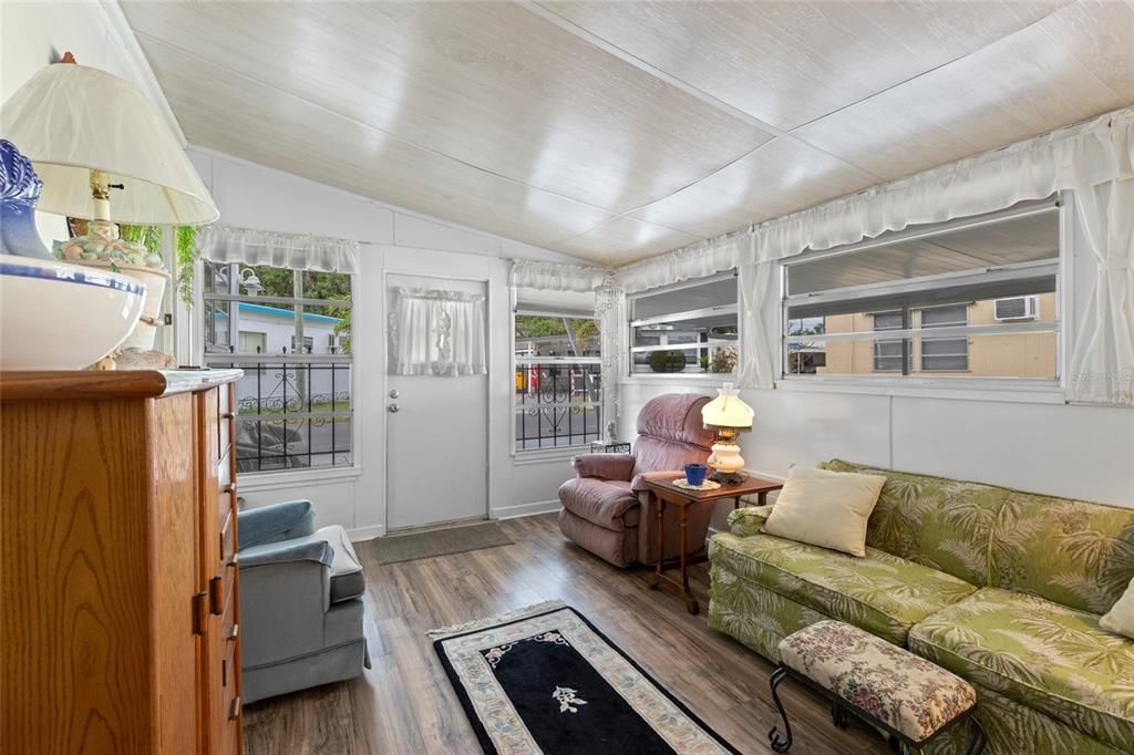 Interior, Living room, Sun Room, Wood Texture Flooring