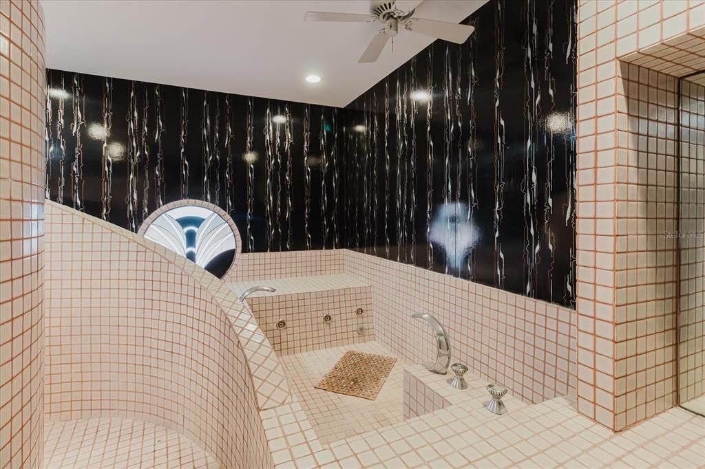 Bathroom, Interior, Recessed Lighting