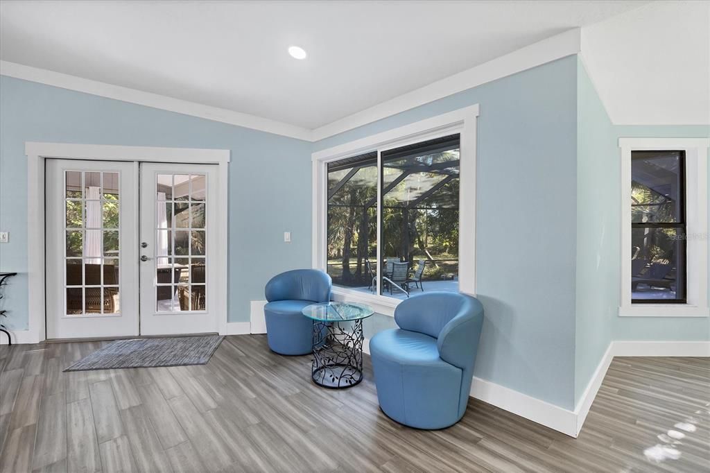 Interior, Recessed Lighting, Wood Texture Flooring