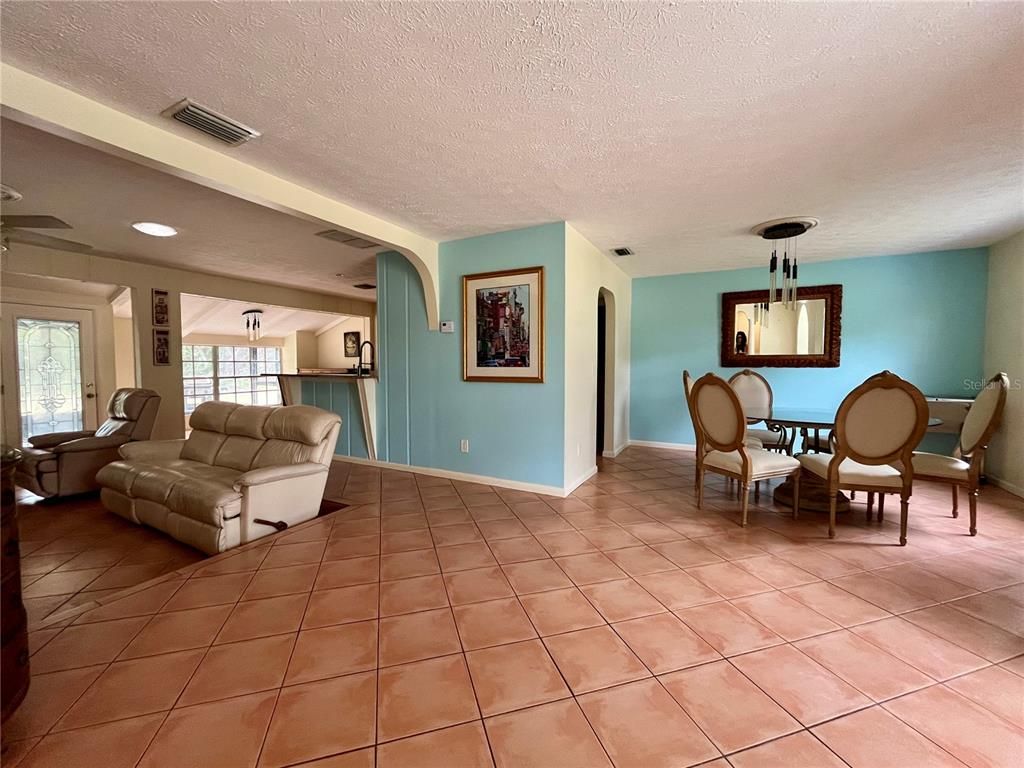 Dining room, Interior, Pendant Lights, Recessed Lighting