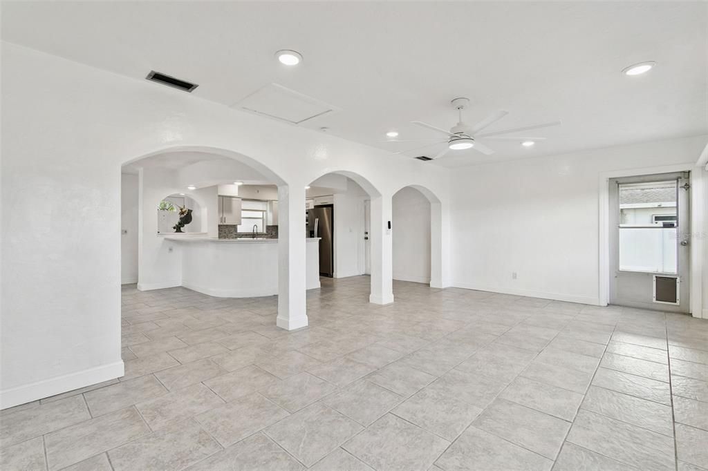 Empty room, Interior, Kitchen, Recessed Lighting