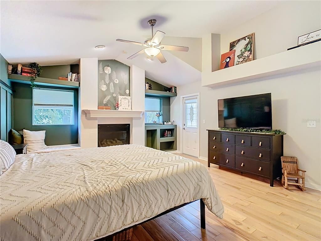 Bedroom, Fireplace, Interior, Wood Texture Flooring