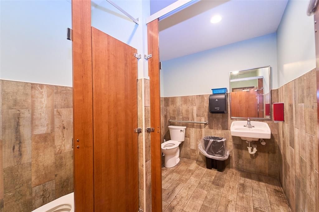 Bathroom, Interior, Recessed Lighting, Wood Texture Flooring