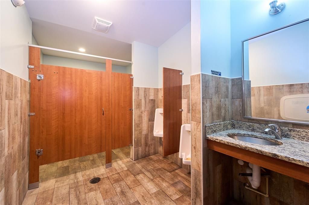 Bathroom, Interior, Recessed Lighting, Wood Texture Flooring