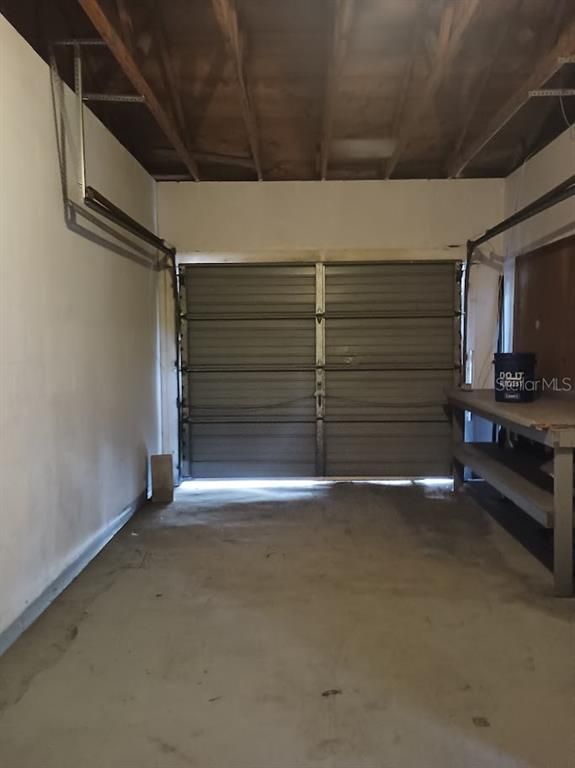 Garage, Interior, Wooden Beams