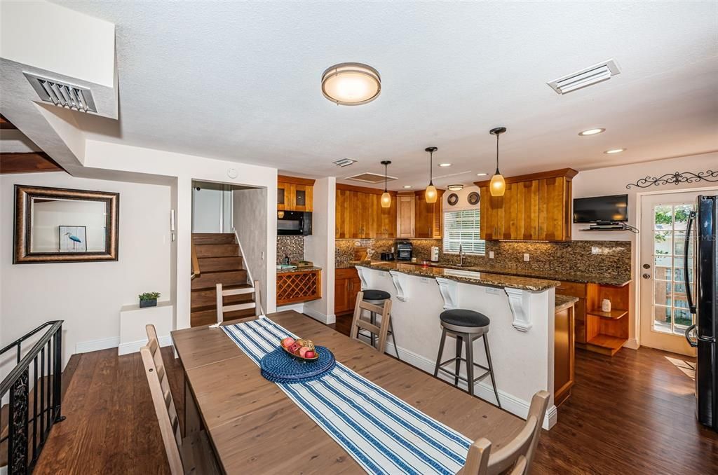 Dining room, Interior, Kitchen, Pendant Lights, Recessed Lighting, Wood Texture Flooring