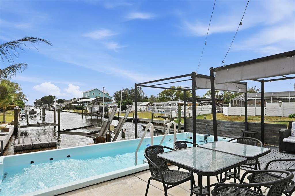 Exterior, Hot Tub, Water