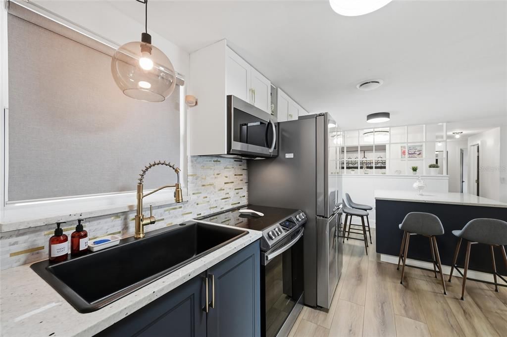 Interior, Kitchen, Pendant Lights, Wood Texture Flooring