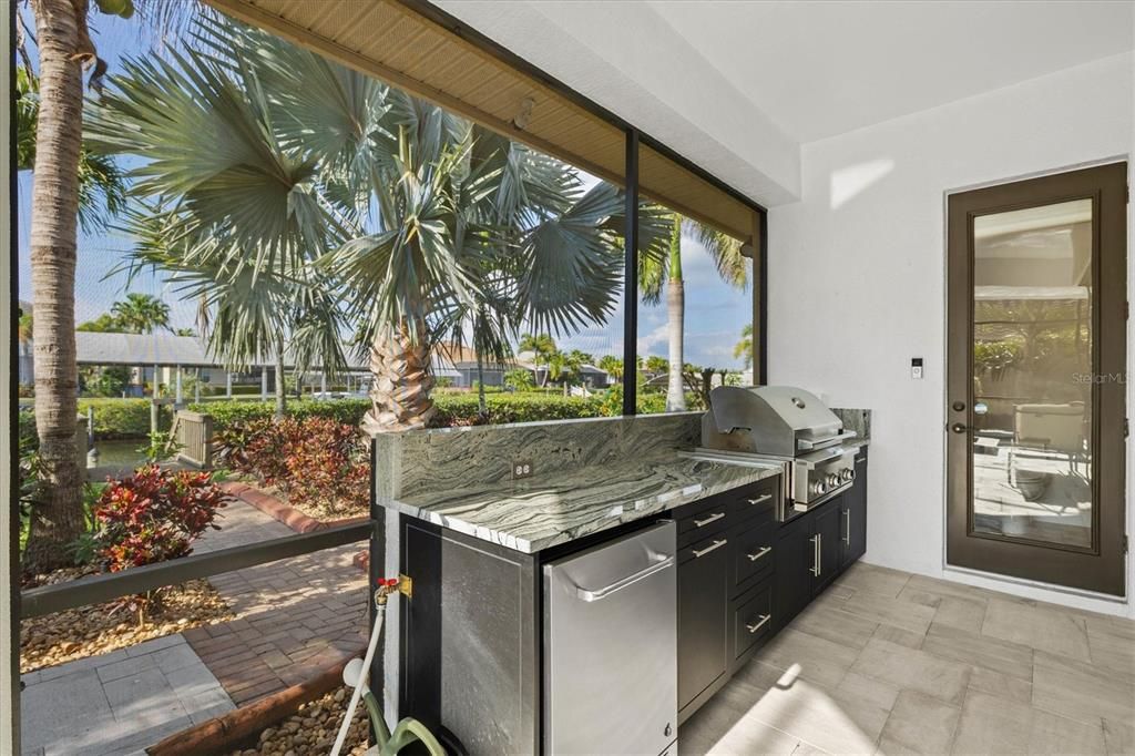 Exterior, Outdoor Kitchen